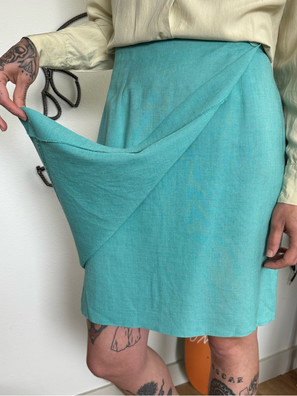 Vintage 90s Teal Linen Rayon Wrap Pencil Skirt ~ Size 4 / Small / 26" - Picture 4 of 9